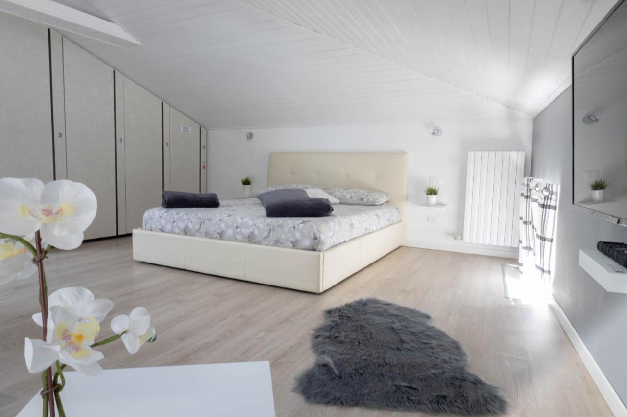Lapiccolina Apartment Десенцано дел Гарда Екстериор снимка